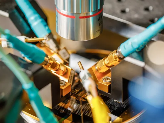 Using multiple microwave frequencies to characterize a nonlinear phononic mixing device they built on a silicon wafer.