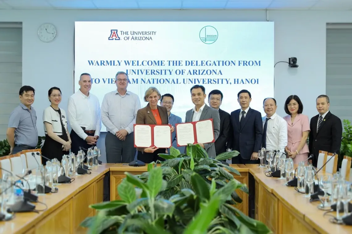 VNO MOU signing in Vietnam, posed group photo